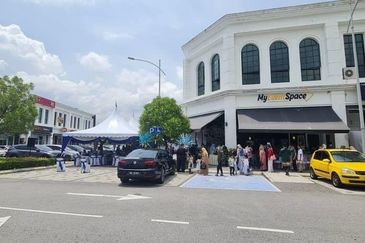 Whitten @ Eco Majestic