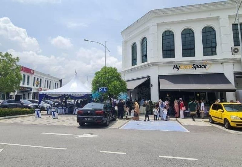 Whitten @ Eco Majestic