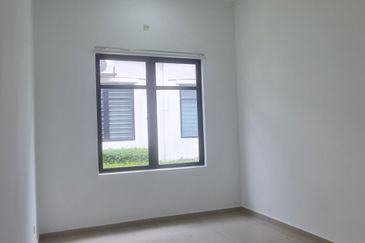 Cradleton @ Eco Majestic