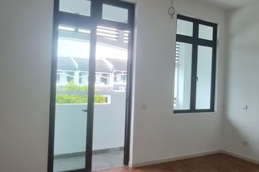 Cradleton @ Eco Majestic