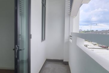 Cradleton @ Eco Majestic