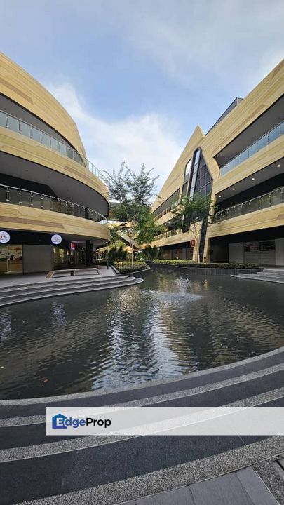 Retail space at Ecohill Walk s, Selangor, Semenyih