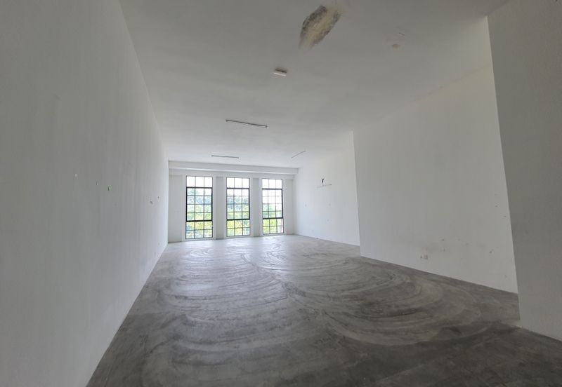 Ivoris @ Eco Majestic