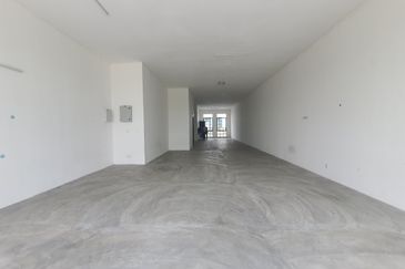 Ivoris @ Eco Majestic