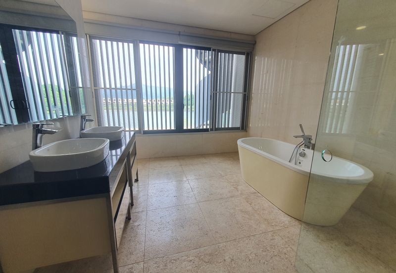 The Grove @ Lake Fields