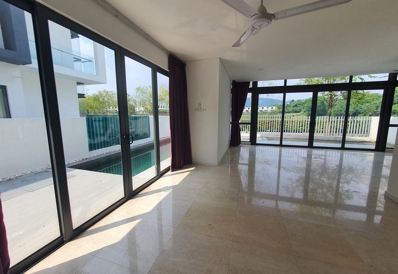 The Grove @ Lake Fields