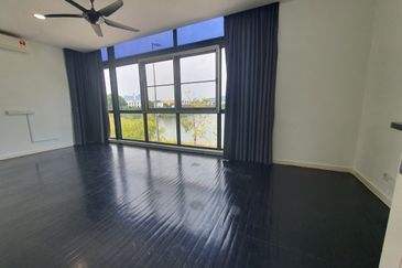 The Grove @ Lake Fields