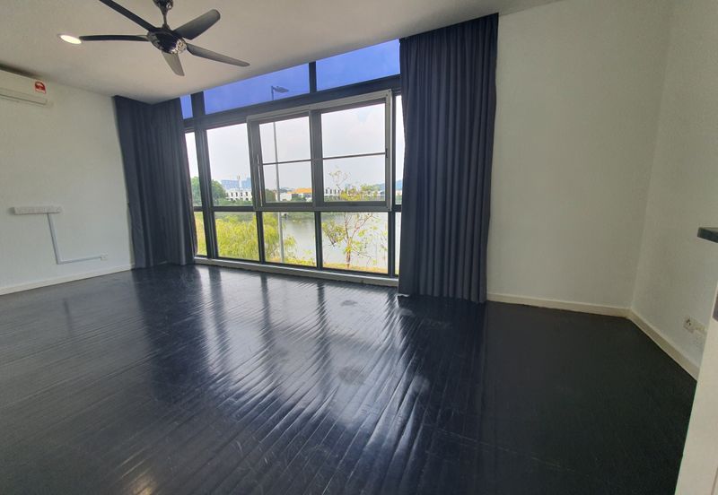 The Grove @ Lake Fields