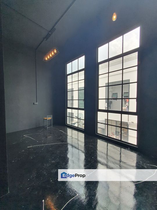 Bigger built up and partialy furnished , Selangor, Semenyih