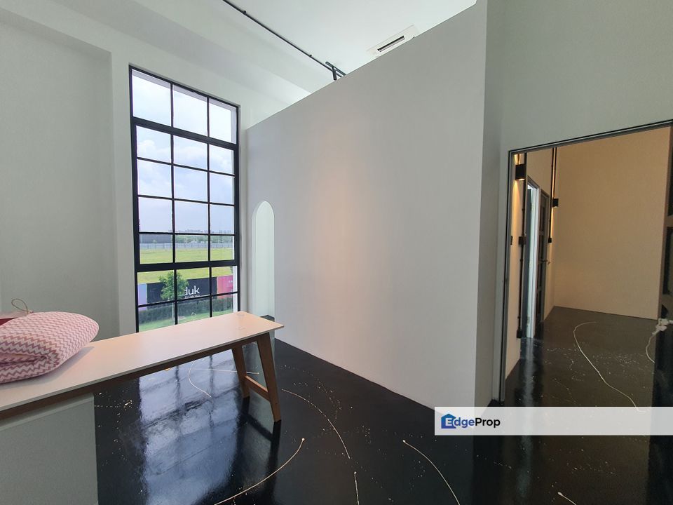 Bigger built up and partialy furnished , Selangor, Semenyih