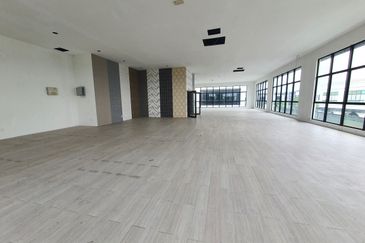 Ivoris @ Eco Majestic