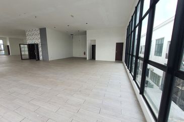 Ivoris @ Eco Majestic