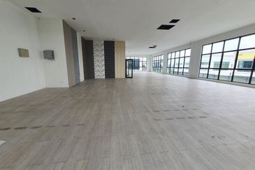 Ivoris @ Eco Majestic