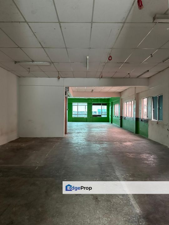 First floor office at Tmn Pelangi Semenyih 1 , Selangor, Semenyih