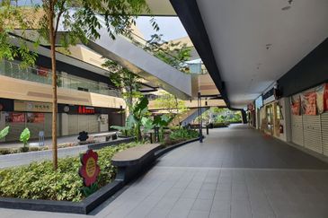 Ecohill Walk Mall, Setia Ecohill