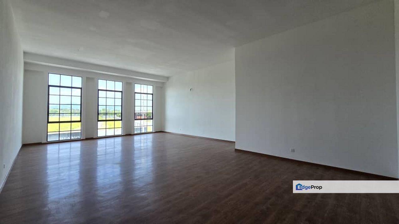 First floor with nice flooring , Selangor, Semenyih