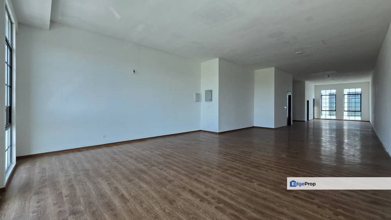 First floor with nice flooring , Selangor, Semenyih