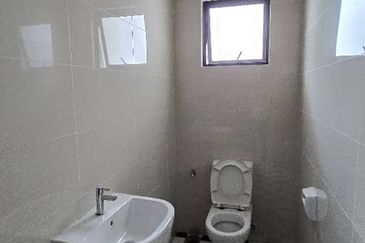 Ivoris @ Eco Majestic