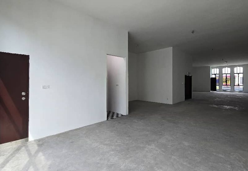 Ivoris @ Eco Majestic