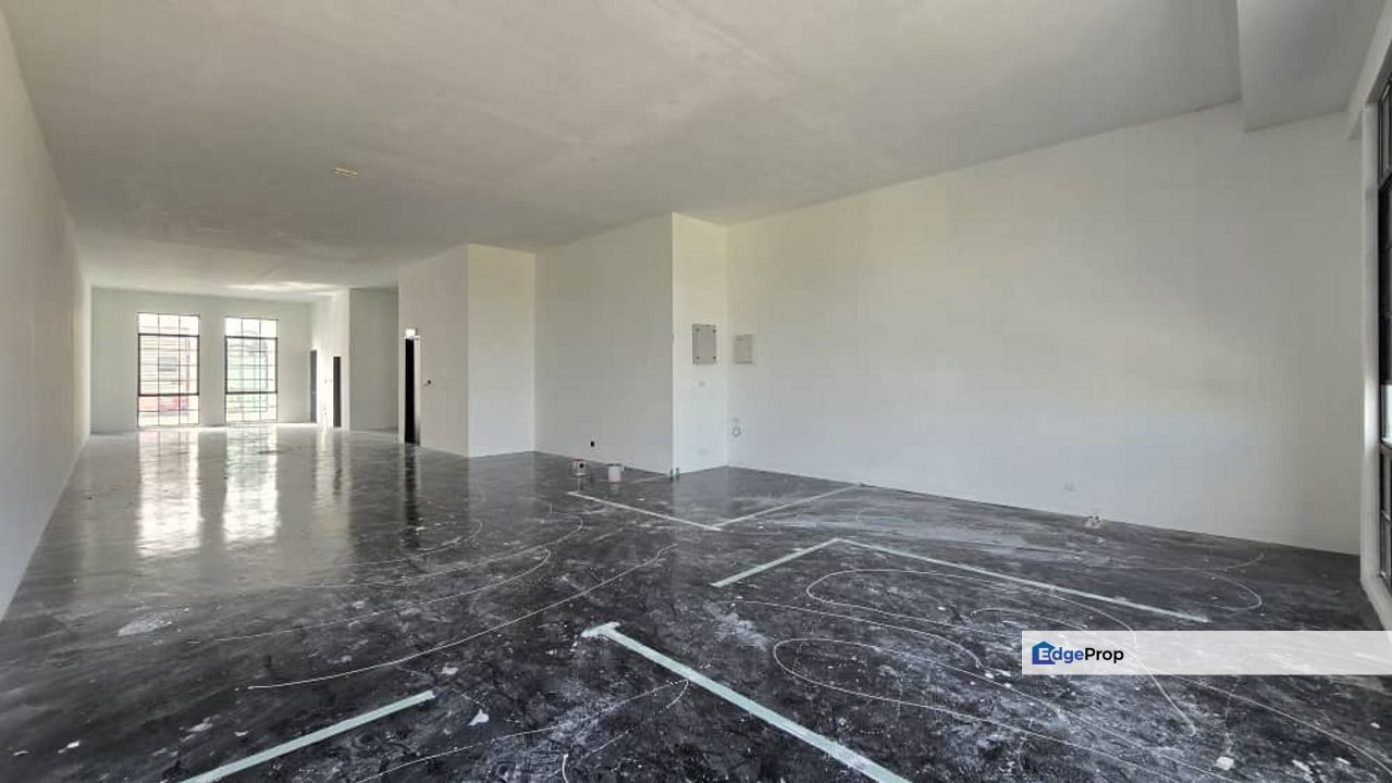 Big size office lot Whitten Eco Majestic, Selangor, Semenyih