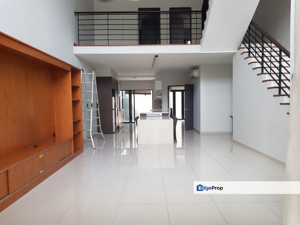  3 storey intermediate house at Dale Lakefields , Kuala Lumpur, Sungai Besi