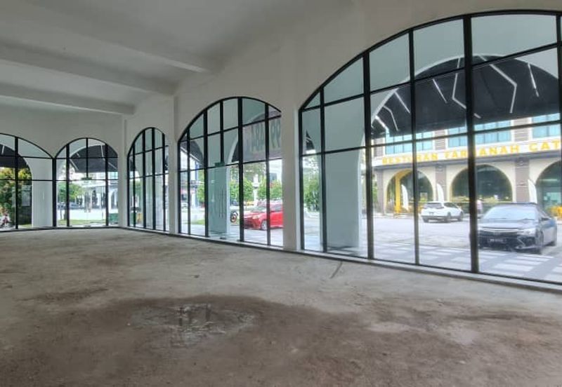 Ivoris @ Eco Majestic