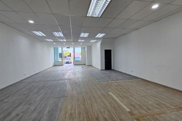 Ivoris @ Eco Majestic