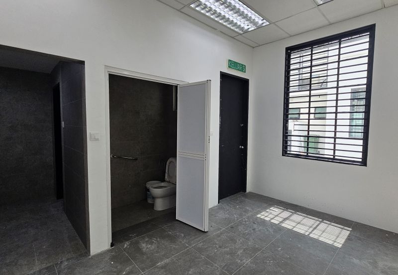 Ivoris @ Eco Majestic