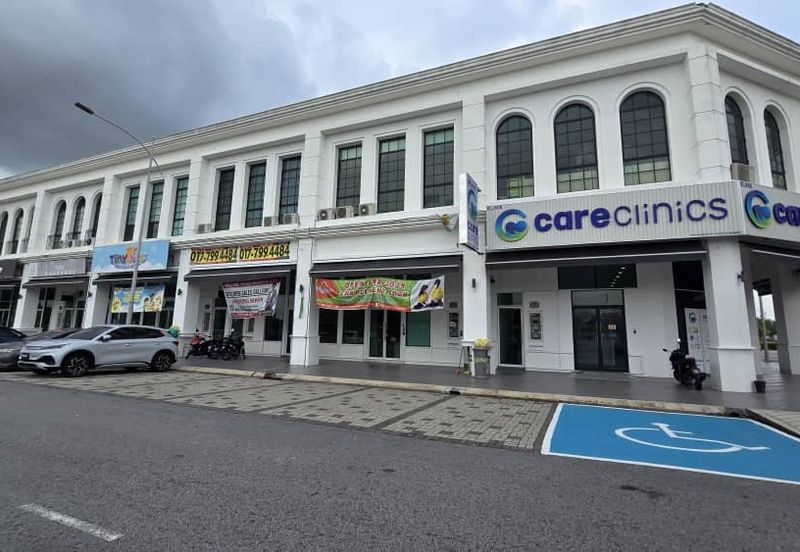 Ivoris @ Eco Majestic