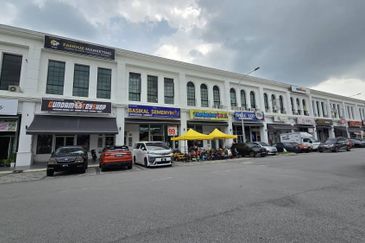 Ivoris @ Eco Majestic