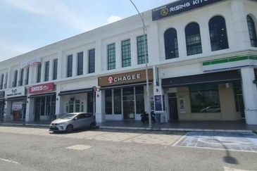 Ivoris @ Eco Majestic