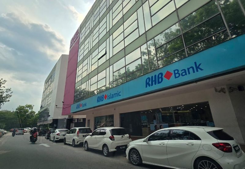 The Trillium @Lake Fields