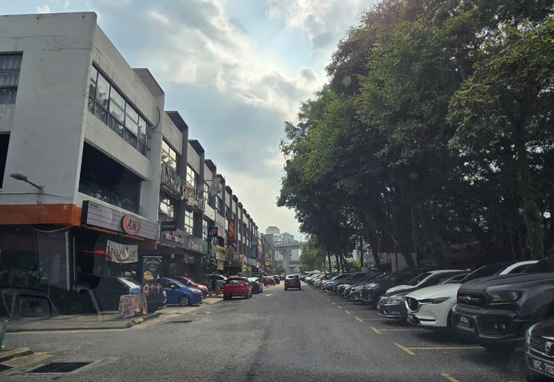 The Trillium @Lake Fields