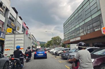 The Trillium @Lake Fields