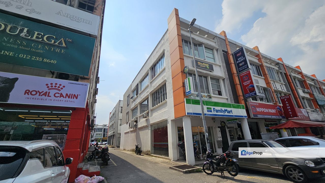 Limited 3 STY Freehold shoplot with high ROI, Selangor, Bangi