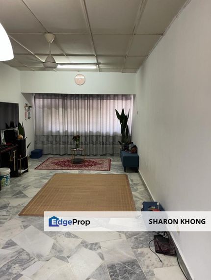 Gated and guarded three bedroom apartment at pandan Perdana for sale, Selangor, Pandan Perdana