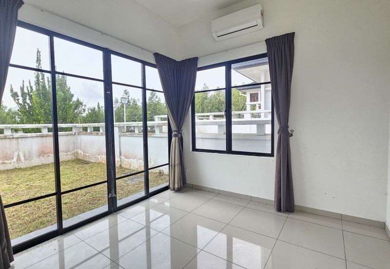 Cradleton @ Eco Majestic