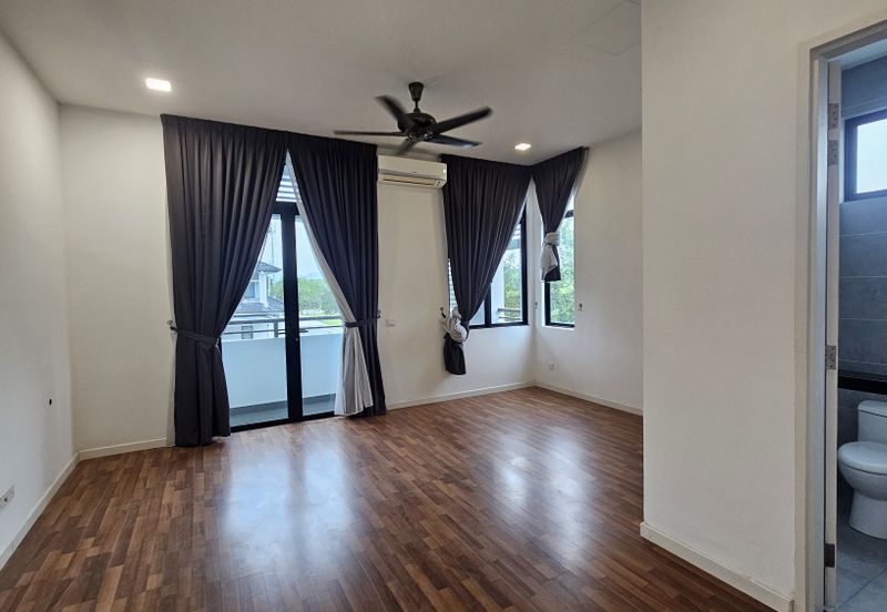 Cradleton @ Eco Majestic