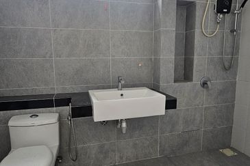 Cradleton @ Eco Majestic