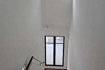 Cradleton @ Eco Majestic