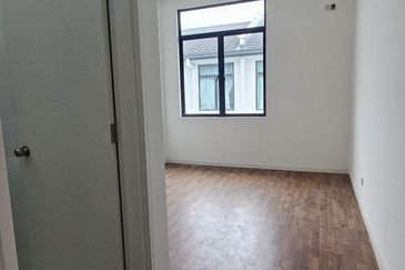 Cradleton @ Eco Majestic