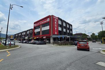 Baris Place @ Setia Mayuri