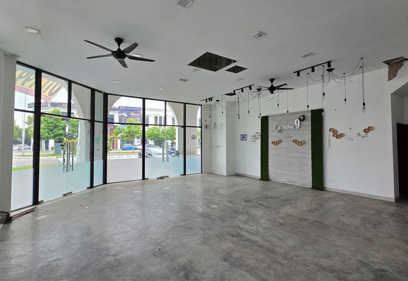 Ivoris @ Eco Majestic