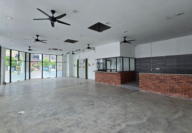 Ivoris @ Eco Majestic