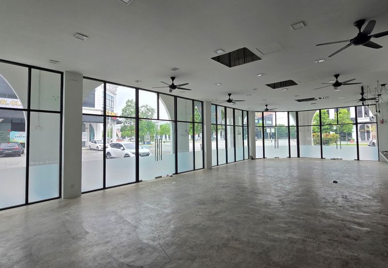 Ivoris @ Eco Majestic