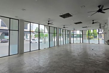 Ivoris @ Eco Majestic