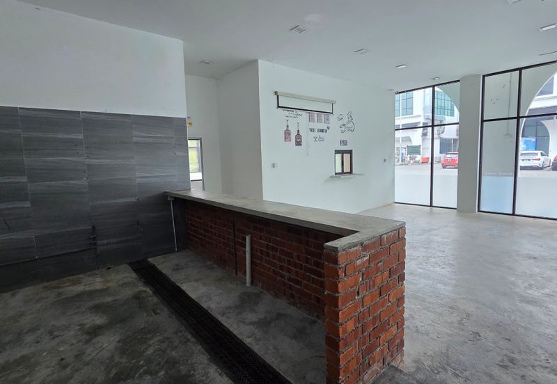 Ivoris @ Eco Majestic