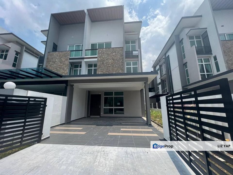 Three storey cluster house in Winter Sonata Nusa Sentral, Johor, Nusajaya