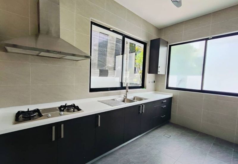 Noble Park @ East Ledang