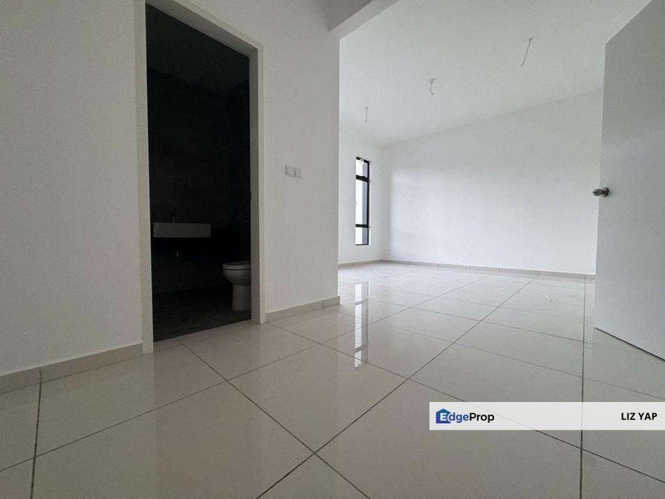 Cello Jalan Rebab 27 Taman Desa Tebrau Double Storey Unit, Johor, Johor Bahru